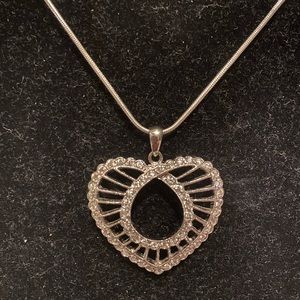 ❤️ HEART NECKLACE